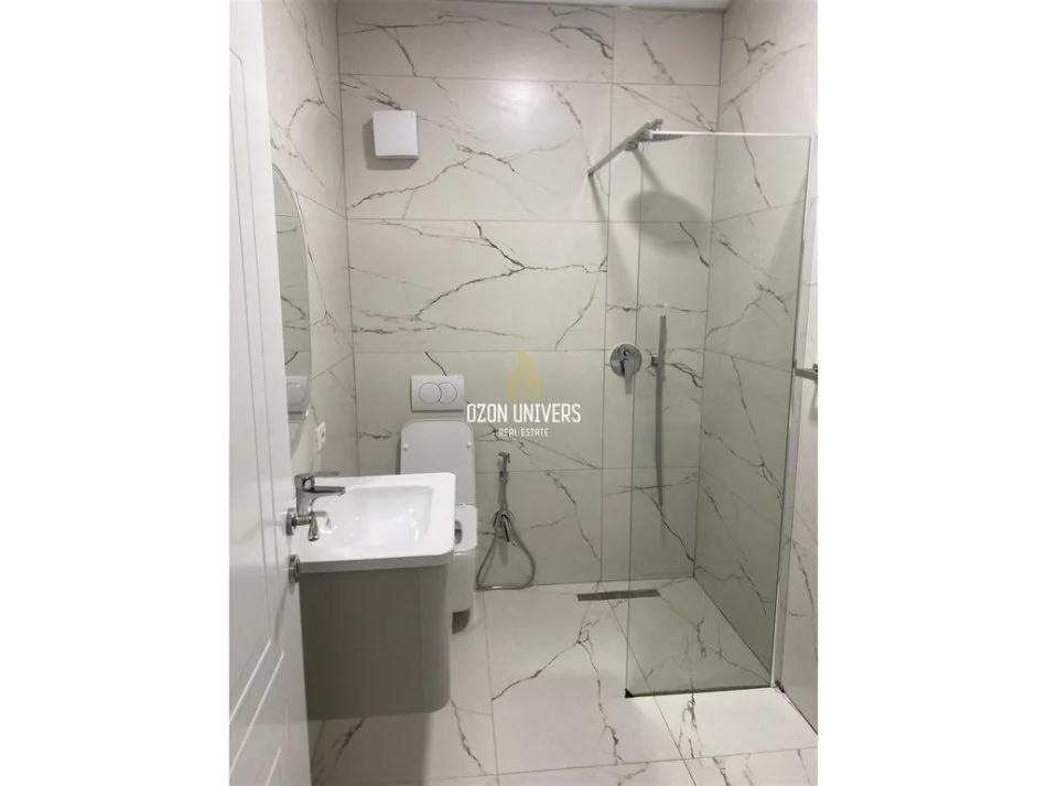 Tirane, jepet me qera apartament 1+1+Ballkon Kati 1, 73 m² 750 € (Rruga e Durrësit)