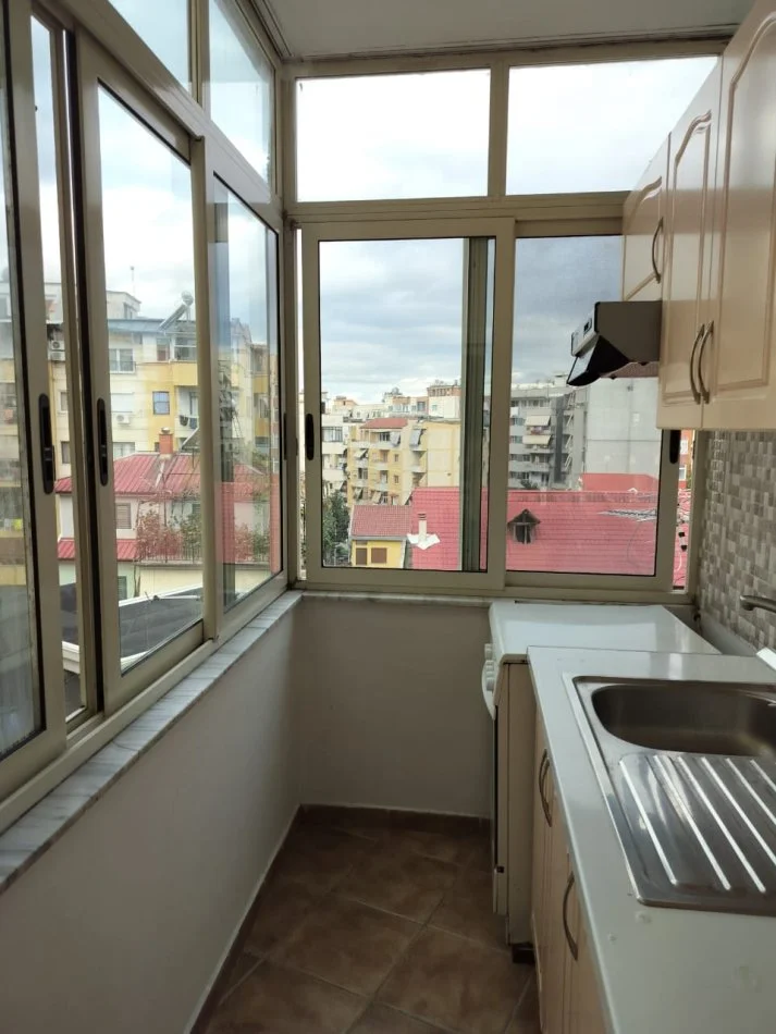 SHITET APARTAMENT 1+1 53m2 TEK FRESKU