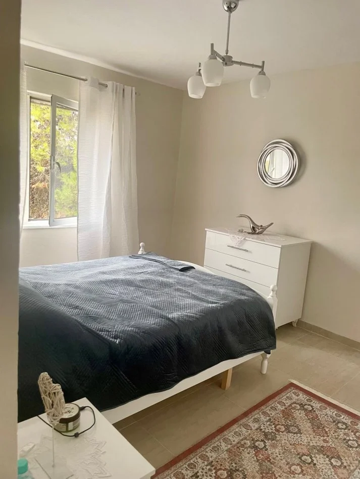 Tirane, jepet me qera apartament 2+1+Ballkon Kati 5, 100 m² 62,000 Leke  (Rruga Fortuzi)