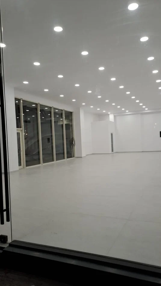 Tirane, jepet me qera ambjent biznesi Kati 0, 160 m² 4.200 € (Delijorgji)