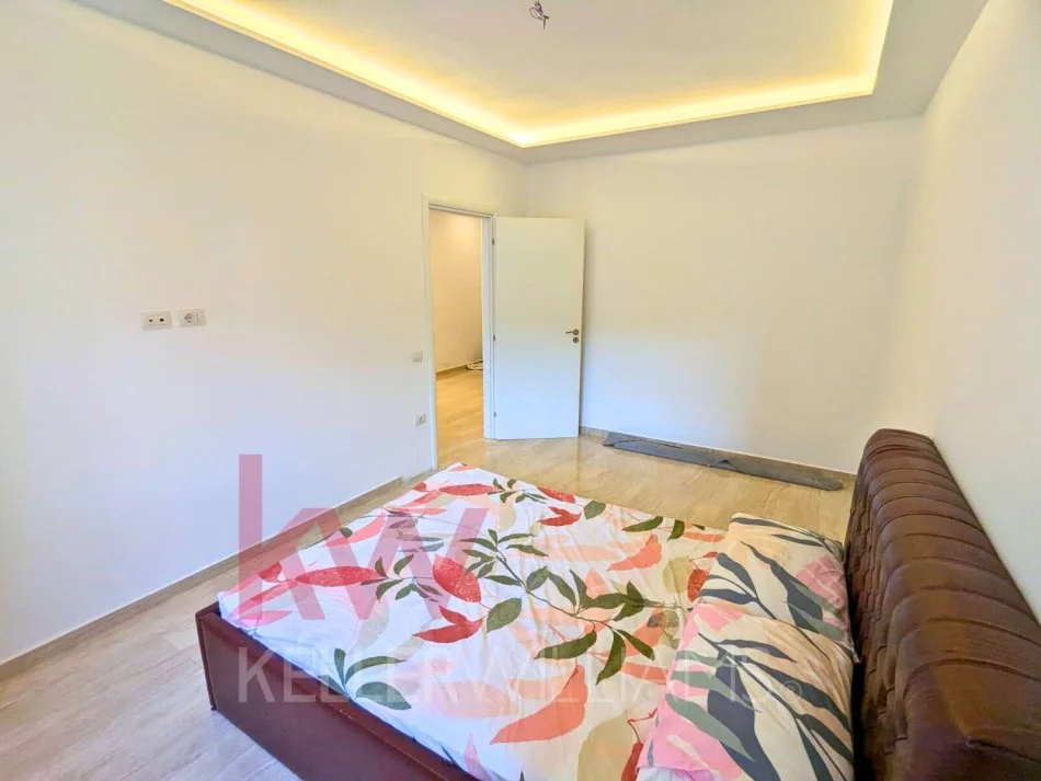Vlore, shitet apartament 2+1 , 110 m² 225.000 € 