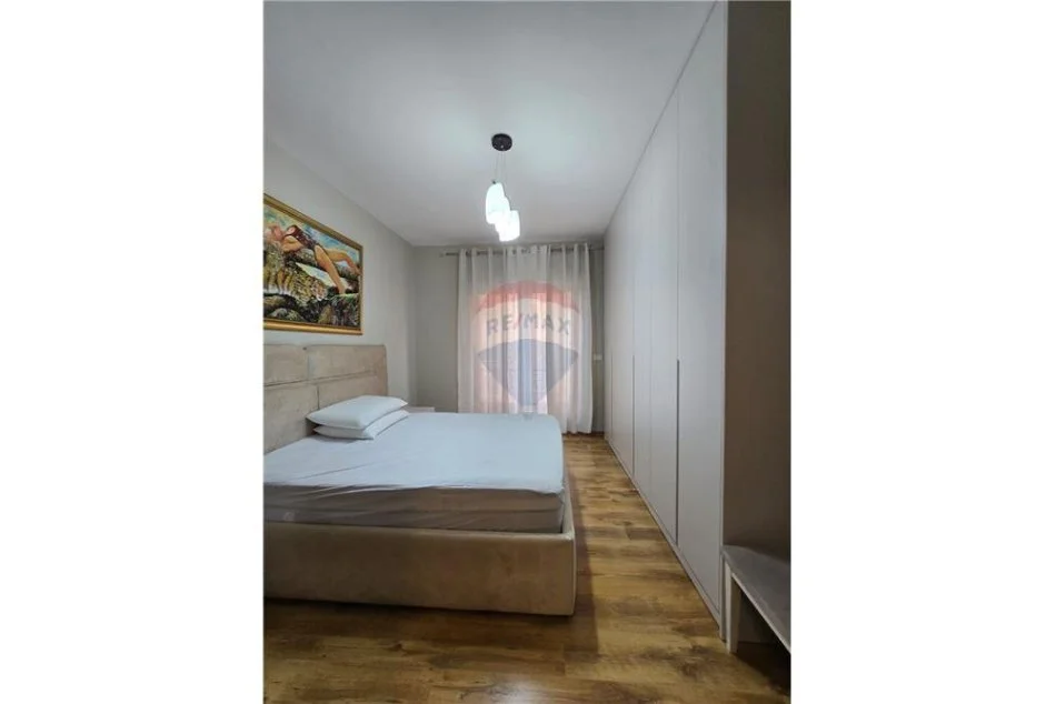 Tirane, jepet me qera apartament 2+1+Ballkon Kati 6, 100 m² 1.000 € (Kompleksi Delijorgji)