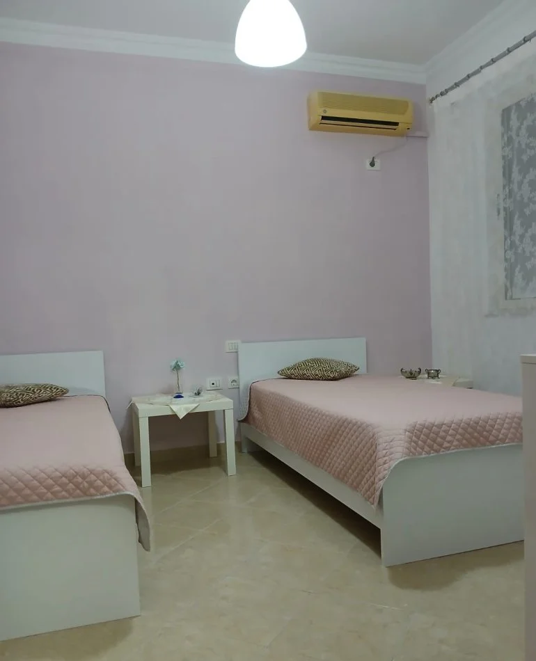 Tirane, jepet me qera apartament 2+1+Ballkon Kati 2, 87 m² 520 € (Fresk/Pasticeri Melisa)