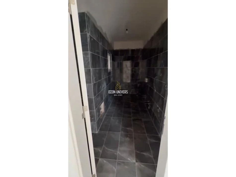 Tirane, shitet apartament 2+1+Ballkon Kati 2, 123 m² 163.404 € (Bulevardi i Ri)