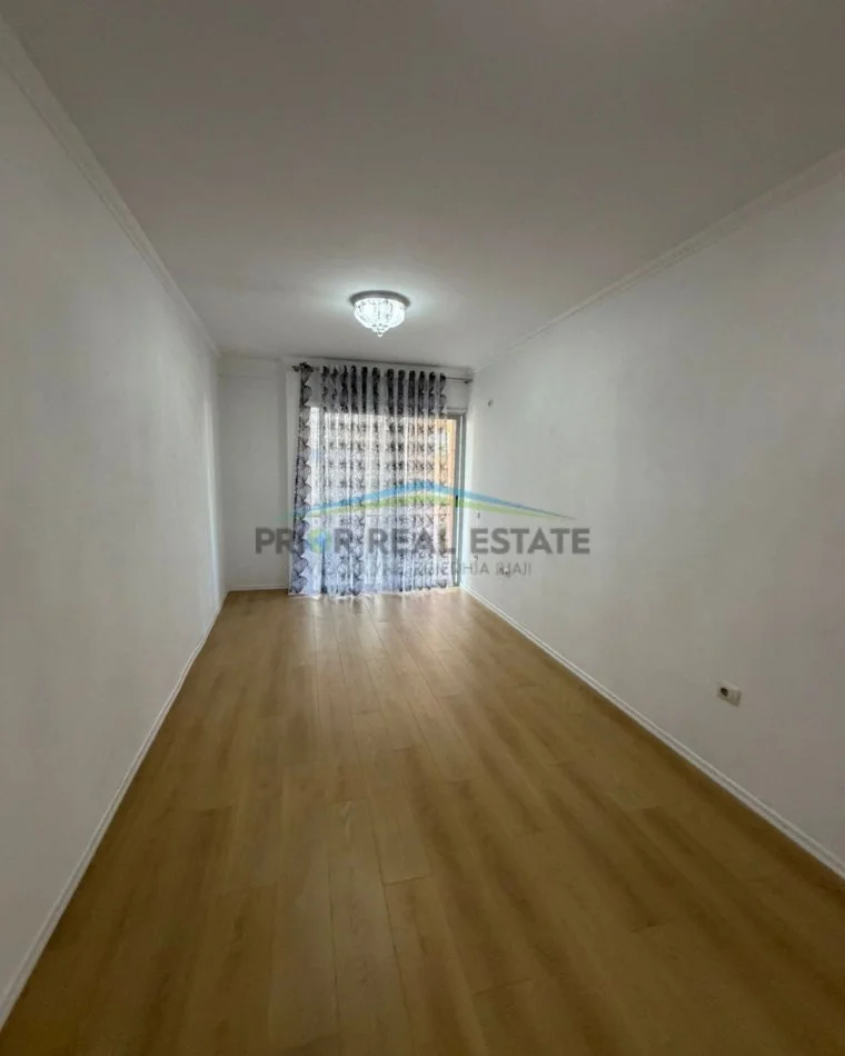 Tirane, shitet apartament 2+1 Kati 3, 75 m² 112.000 € Fresk(Rruga Muhamet Deliu)