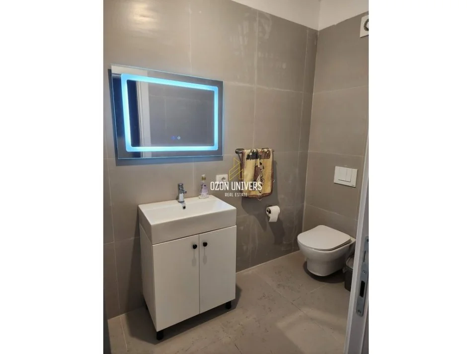 Tirane, jepet me qera apartament 2+1+Ballkon Kati 4, 90 m² 500 € (Univers City)