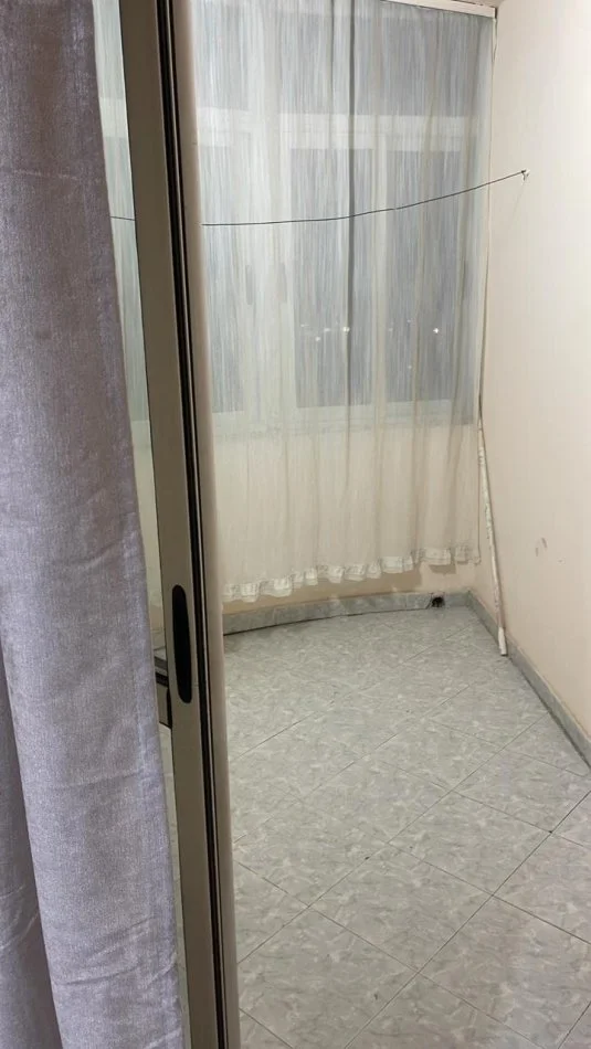 Tirane, jepet me qera apartament 2+1 Kati 5, 85 m² 570 € (Rruga Dritan Hoxha)