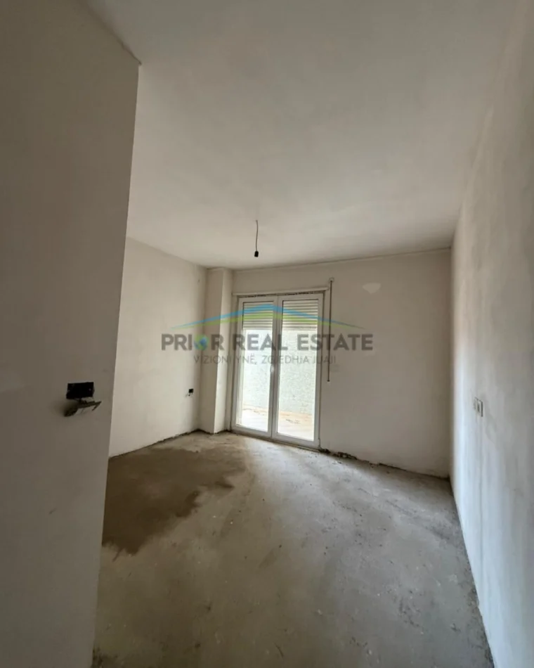 Tirane, shitet apartament 2+1+2  Kati 2, 130 m² 1350€/M2  (Astir)