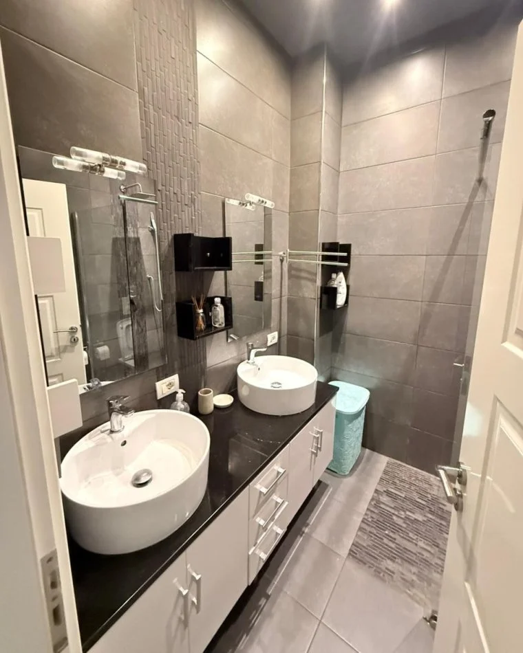 Tirane, jepet me qera shtepi 2+1 Kati 0, 150 m² 1.300 € 