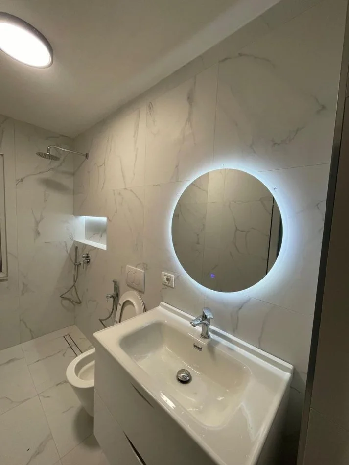 Tirane, jepet me qera apartament 2+1 Kati 5, 60 m² 520 € (Rruga Asim Vokshi)