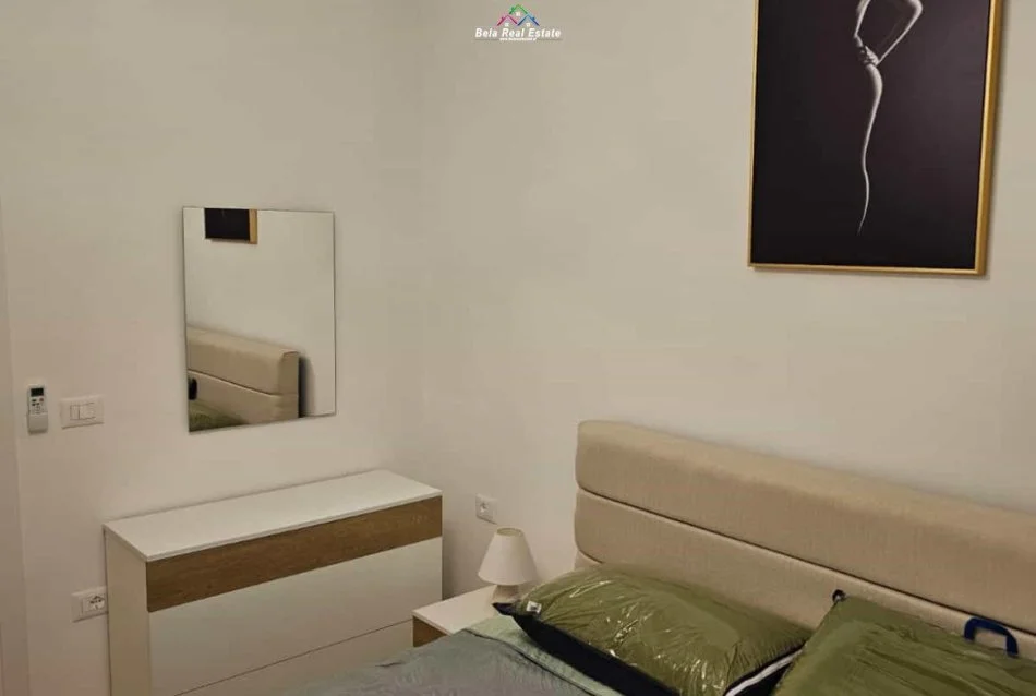 Tirane, jepet me qera apartament 2+1 Kati 2, 100 m² 800 € (Rruga Zonje Curre)