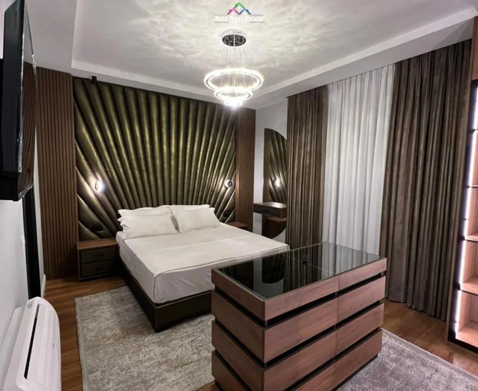 Tirane, jepet me qera apartament 2+1 , (Teg)