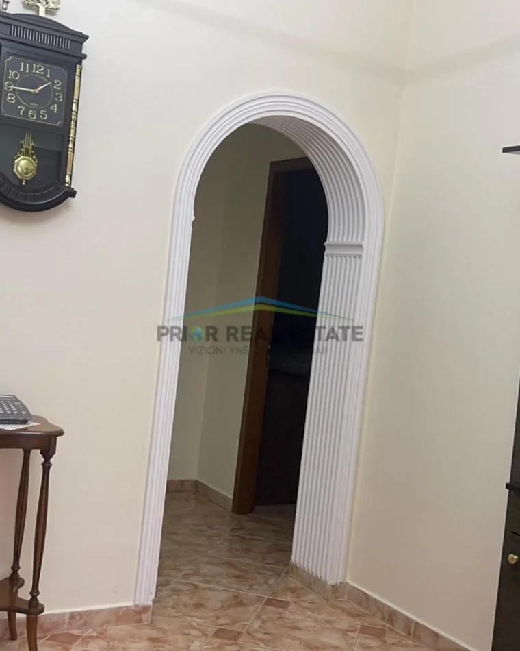 Fier, shitet Vile 2 Kateshe+Papafingo  250.000 € Fier (Jakov Xoxa)