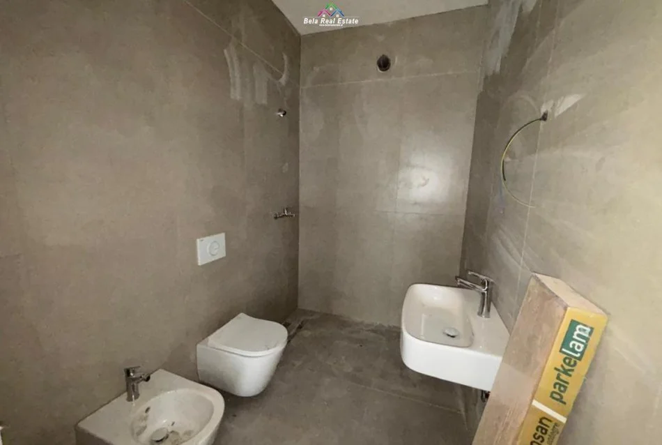 Tirane, shitet apartament 2+1 Kati 1, 135 m² 124.850 € (kompleksi univers city)