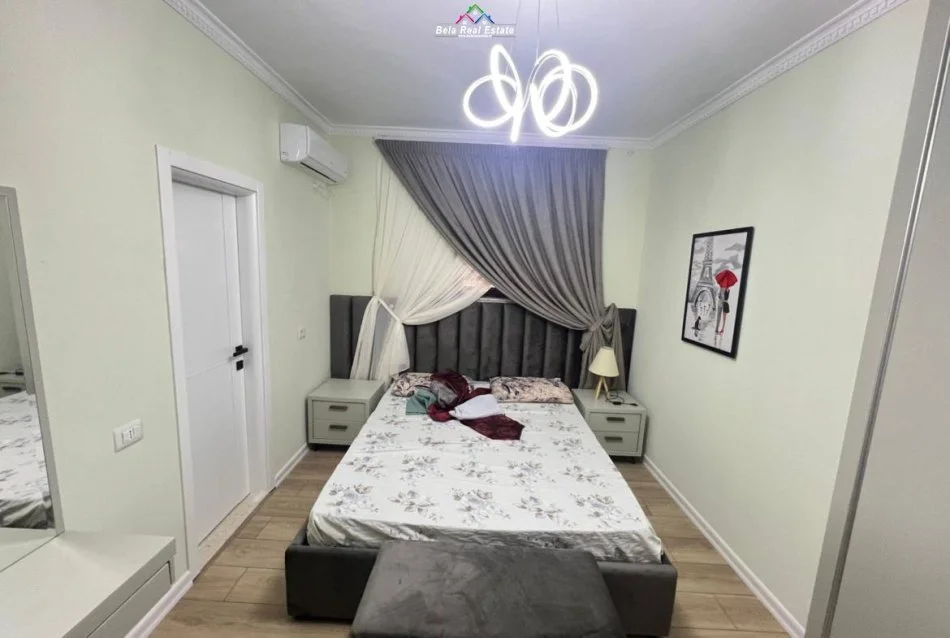 Tirane, jepet me qera apartament 3+1 Kati 3, 100 m² 1.200 € (Bulevardi Bajram Curri)