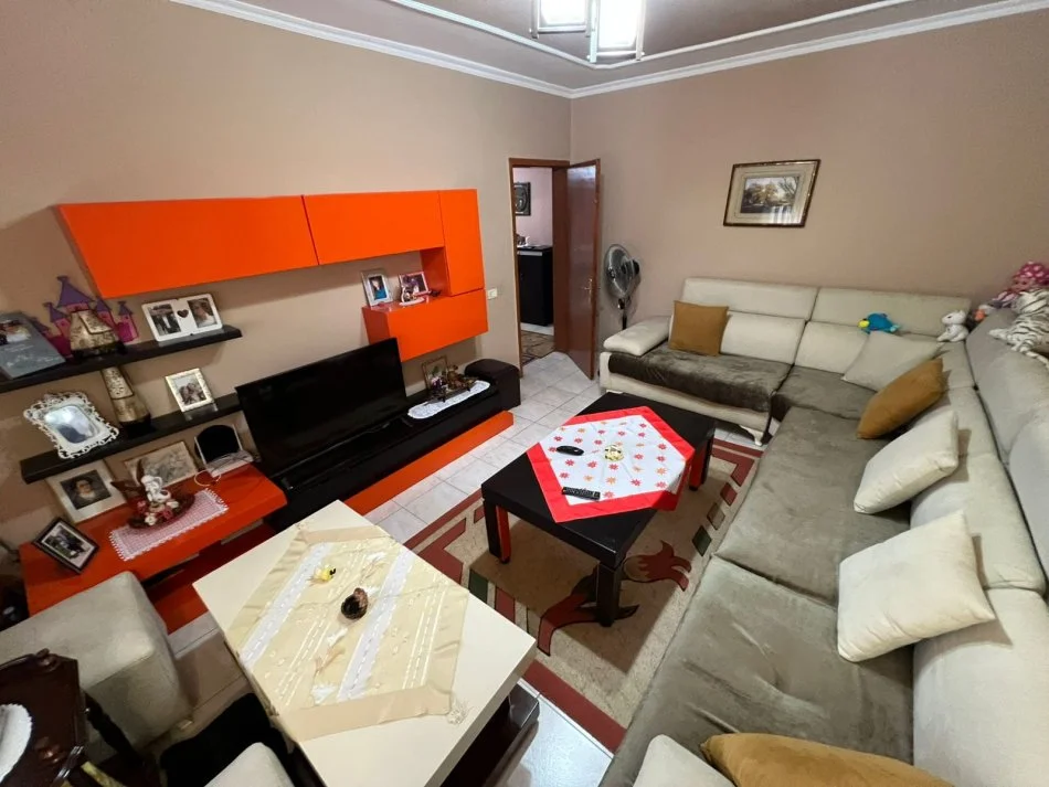 Tirane, jepet me qera apartament 3+1 Kati 4, 73 m² 128.000 € (Rruga Irfan Tomini)