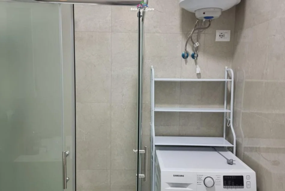 Tirane, jepet me qera apartament 1+1 Kati 4, 70 m² 850 € (Komuna e parisit)