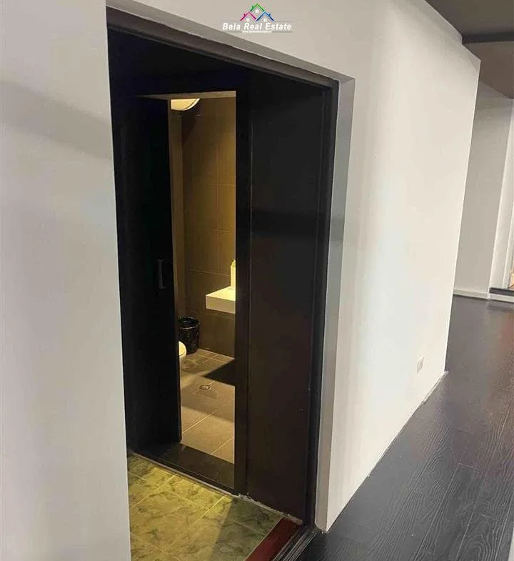 Tirane, jepet me qera zyre Kati 1, 350 m² 4.500 € (Rruga sulejjman Delvina)