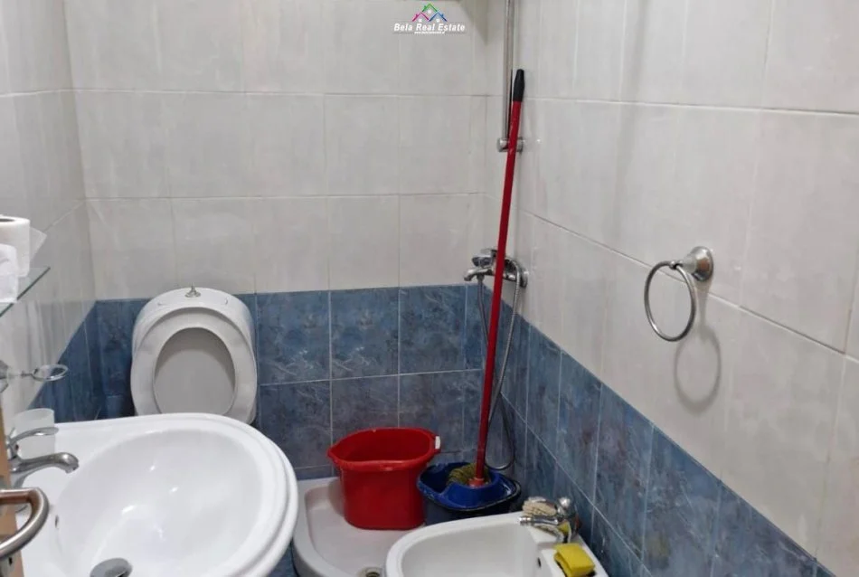 Tirane, jepet me qera apartament 1+1 Kati 5, 106 m² 750 € (Rruga e Kosovareve)