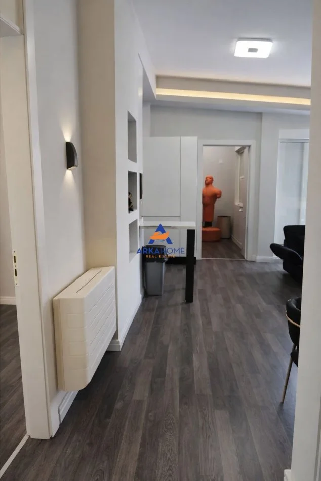 Tirane, shitet apartament 2+1+Ballkon Kati 6, 142 m² 280.000 € 