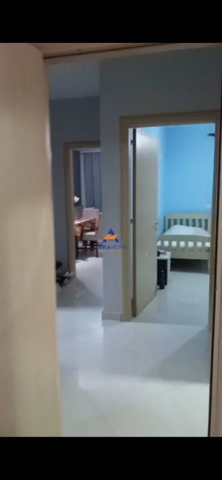 Tirane, jepet me qera apartament 2+1+Ballkon Kati 4, 120 m² 468 € 