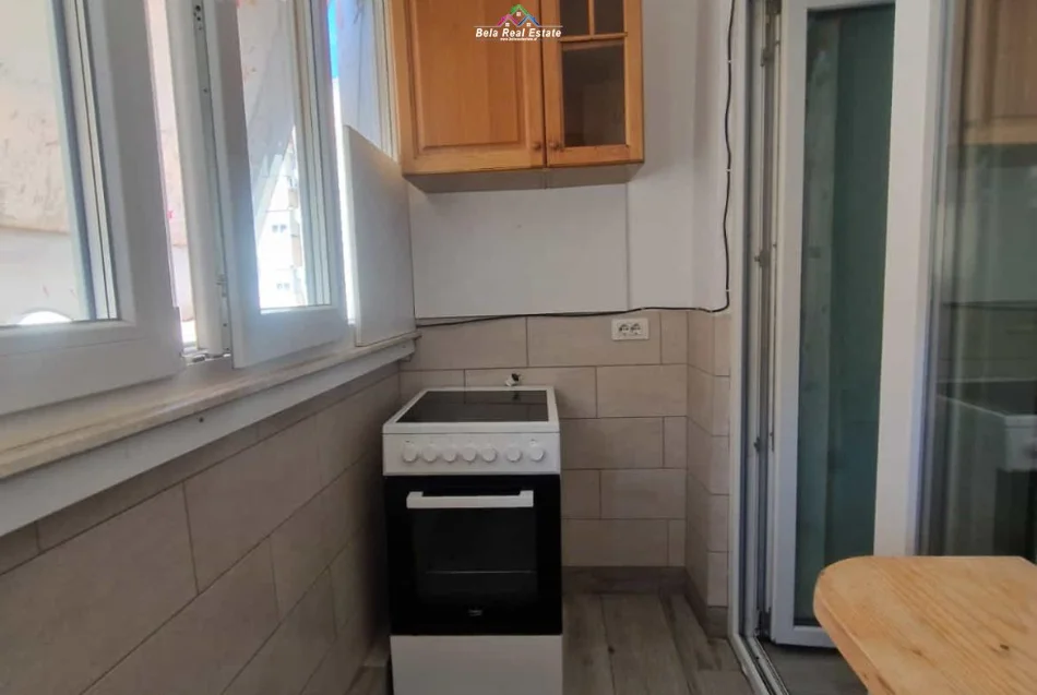 Tirane, jepet me qera apartament 1+1 Kati 5, 70 m² 470 € (Don Bosko)