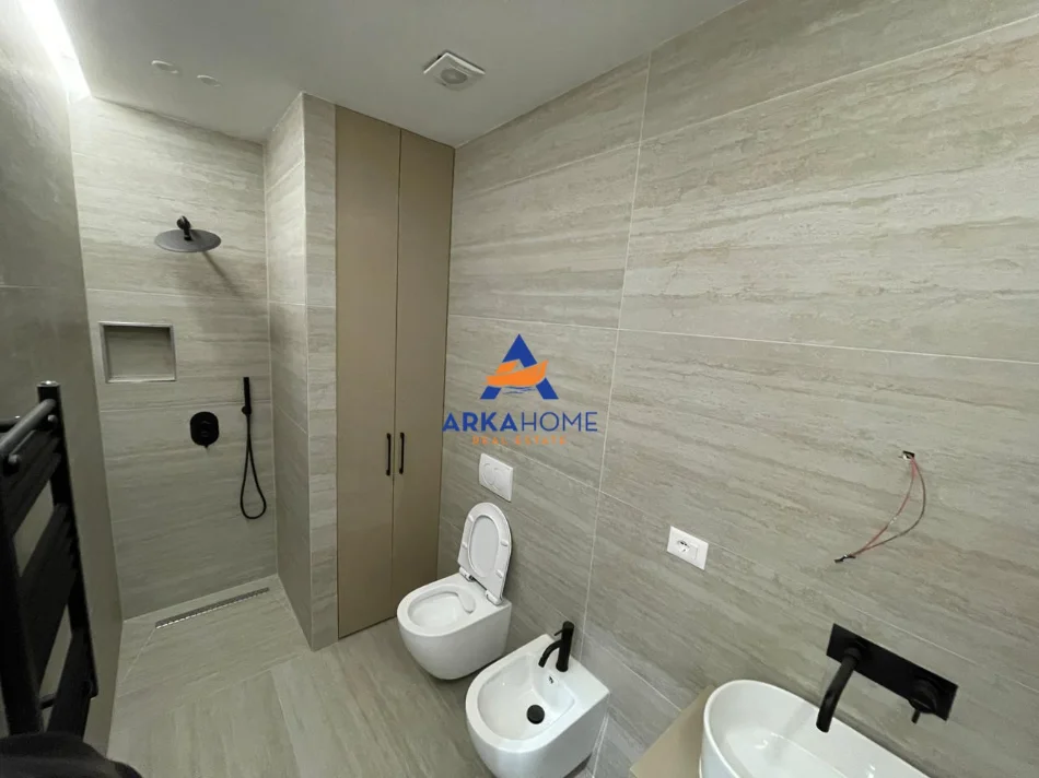 Tirane, jepet me qera apartament 1+1 Kati 1, 70 m² 600 € 