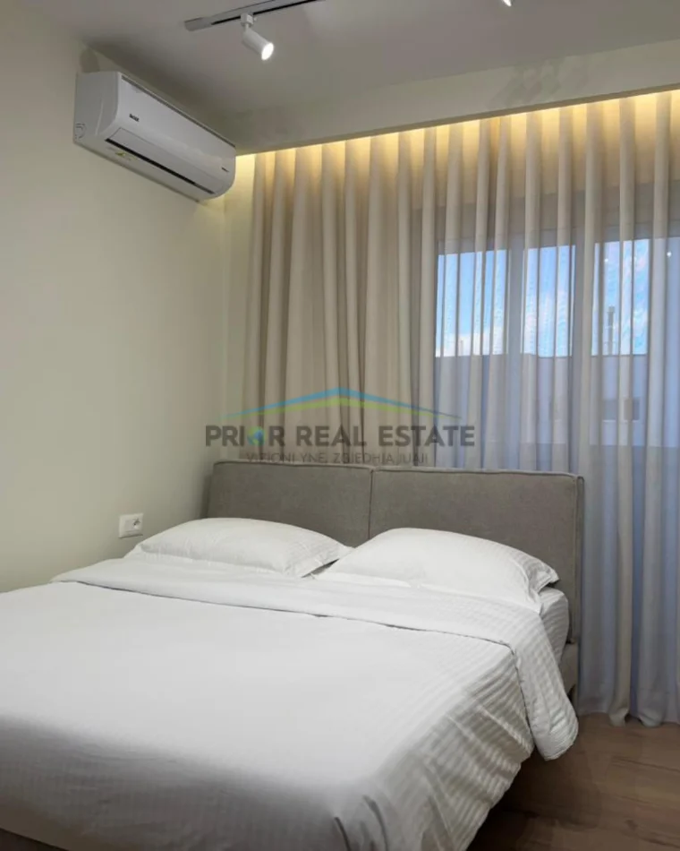 Tirane, shiten 2 apartament 1+1 Kati 4, 65 m² 200.000 € (Kryqëzimi 21 Dhjetori)