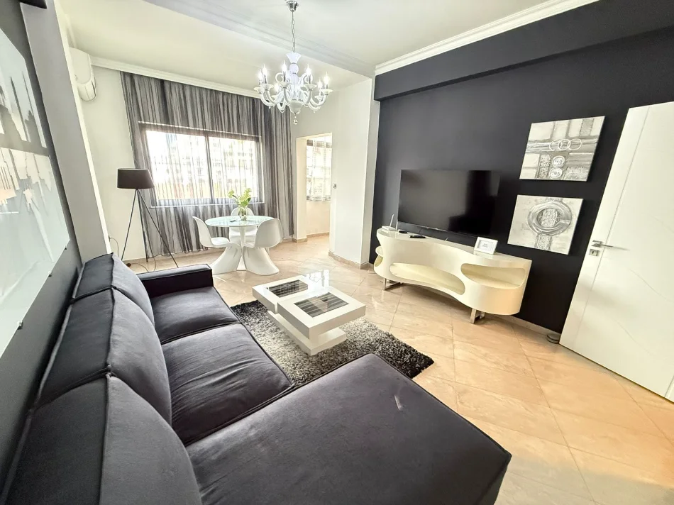 Tirane, jepet me qera apartament 2+1 Kati 8, 96 m² 950 € (Rruga Vaso Pasha)