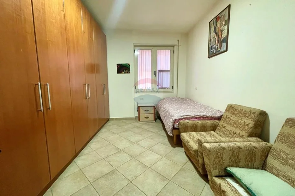 Apartament ne shitje, 2+1 i mobiluar prane Nobis! (300'000 Euro)
