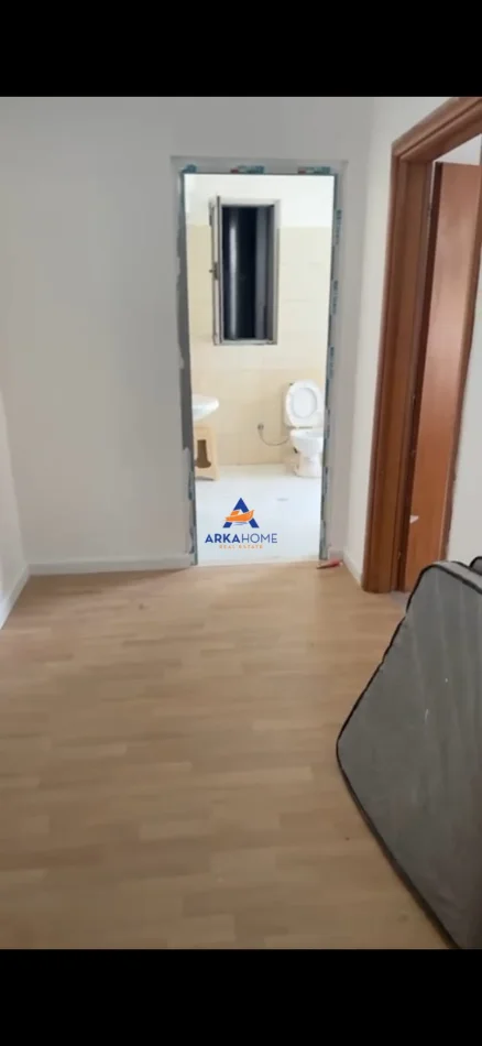 Tirane, shitet apartament 1+1+Ballkon Kati 6, 116 m² 110.000 € 