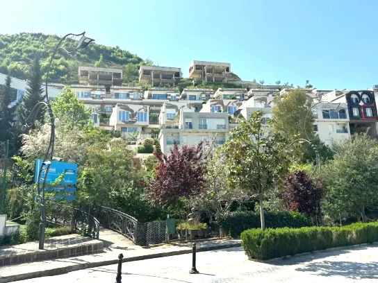 Tirane, shitet Vile 3 Katshe , 393 m² 830.000 € (Rruga Kodra e Diellit)