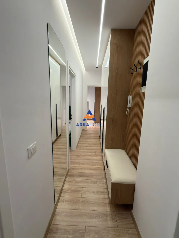 Tirane, jepet me qera apartament 2+1+Ballkon Kati 7, 100 m² 1.200 € 