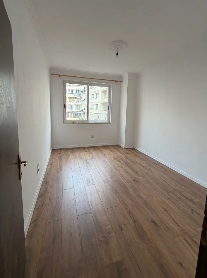 Tirane, shitet apartament 2+1 , 80 m² 145.000 € 
