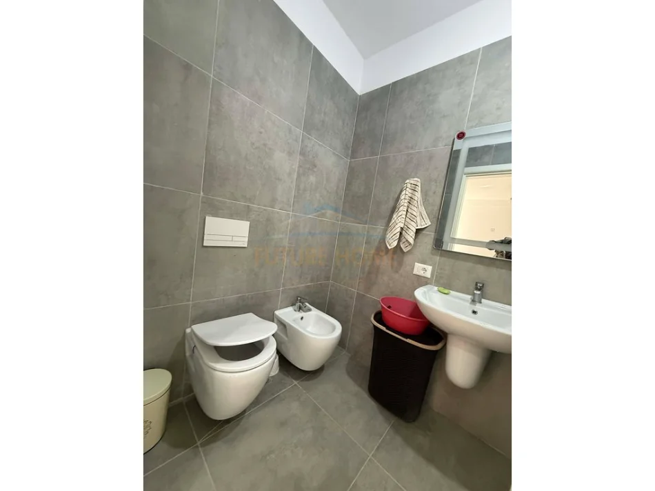 Tirane, jepet me qera apartament 1+1 Kati 6, 52 m² 420 € (Univers City)