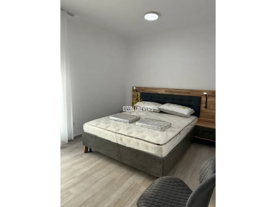 Tirane, jepet me qera apartament 2+1+Ballkon Kati 6, 90 m² 900 € (Ish Stacioni i Trenit)