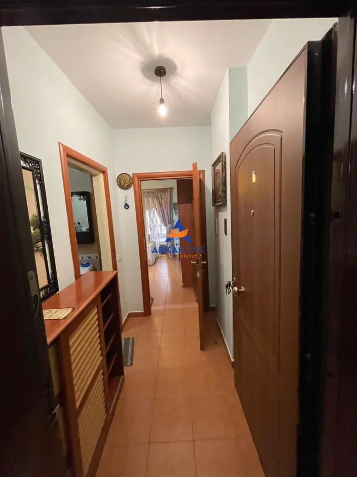 Tirane, jepet me qera apartament 1+1 Kati 2, 30 m² 313 € 