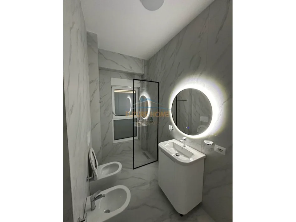 Tirane, jepet me qera apartament 1+1 Kati 7, 53 m² 470 € (Rezidencen Kaimi, Alidemi)