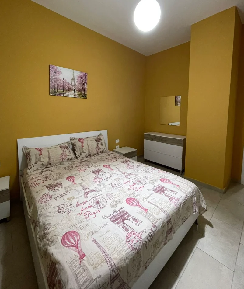 Tirane, jepet me qera apartament 1+1 , 69 m² 600 € 