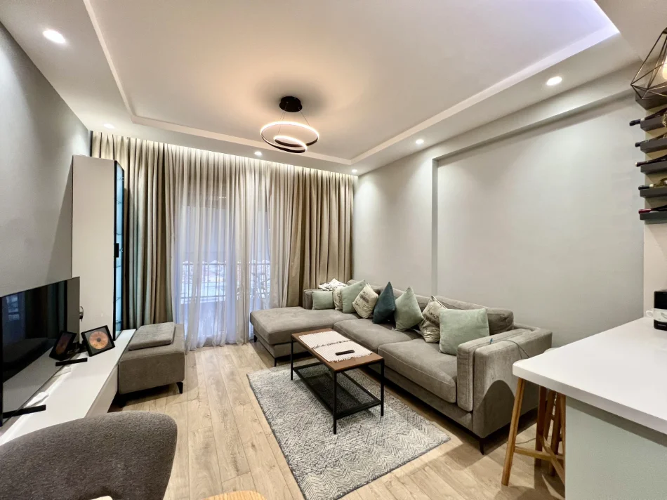 Tirane, shitet apartament 2+1 Kati 7, 100 m² 210.000 € (5 maji)