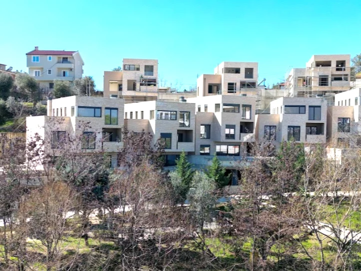 Tirane, shitet Vile 3 Katshe Kati 0, 169 m² 419.378 € (Rruga Panorama e Liqenit)