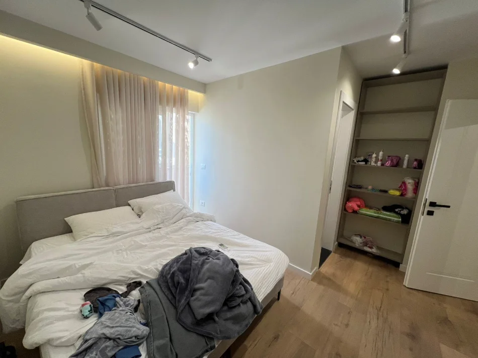 Tirane, shitet apartament 1+1 Kati 5, 65 m² 193.000 € (kryqezimi i 21 dhjetorit)