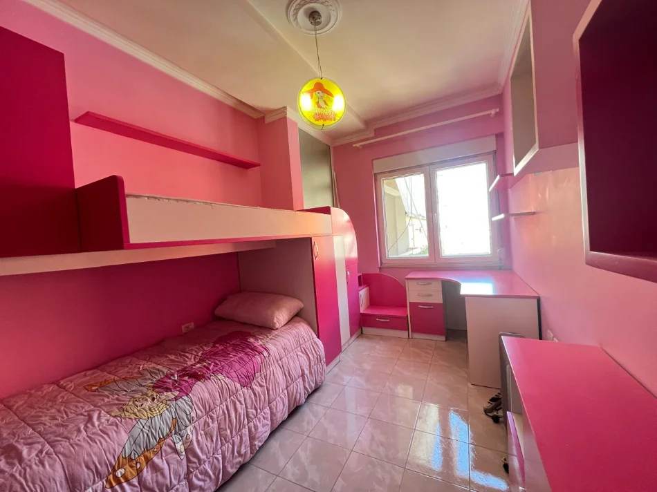 Tirane, shitet apartament 2+1 , 83 m² 235.000 € (rruga e kavajes)