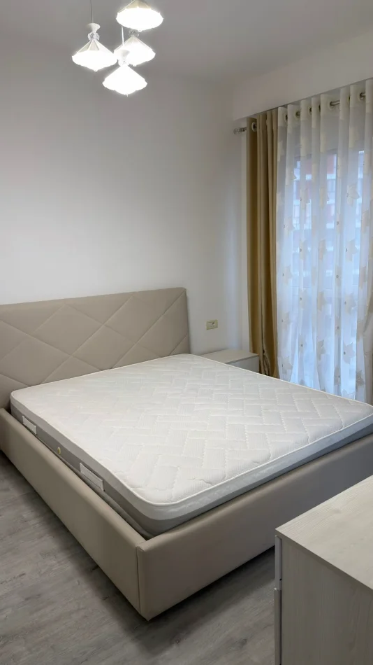 Tirane, jepet me qera apartament 2+1+Ballkon Kati 3, 78 m² 700 € (Rruga 5 Maji)