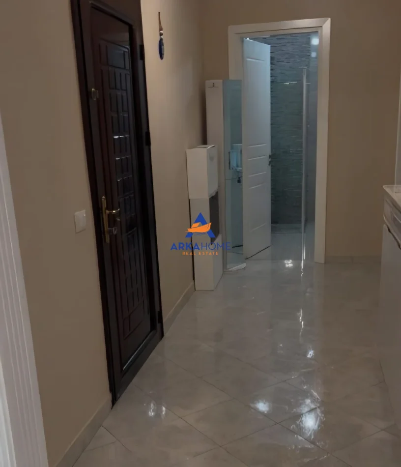 Tirane, jepet me qera apartament 2+1+Ballkon Kati 2, 100 m² 626 € 