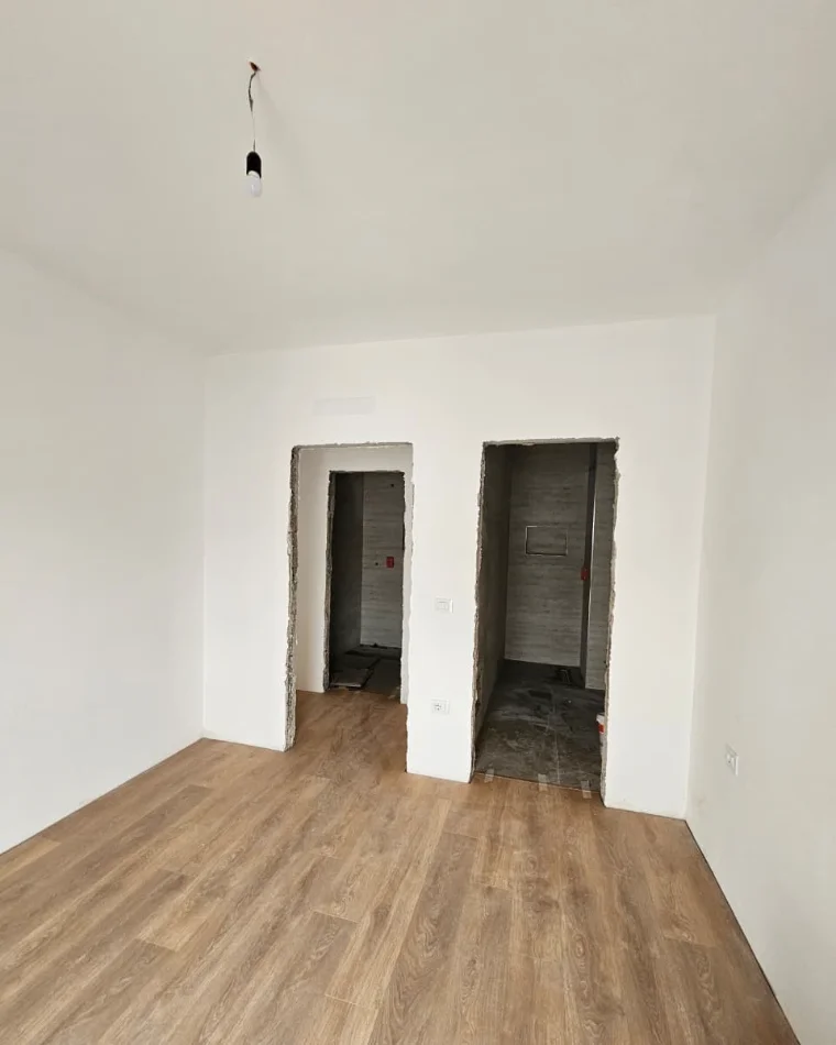 Tirane, shitet apartament 2+1 , 95 m² 125.000 € 