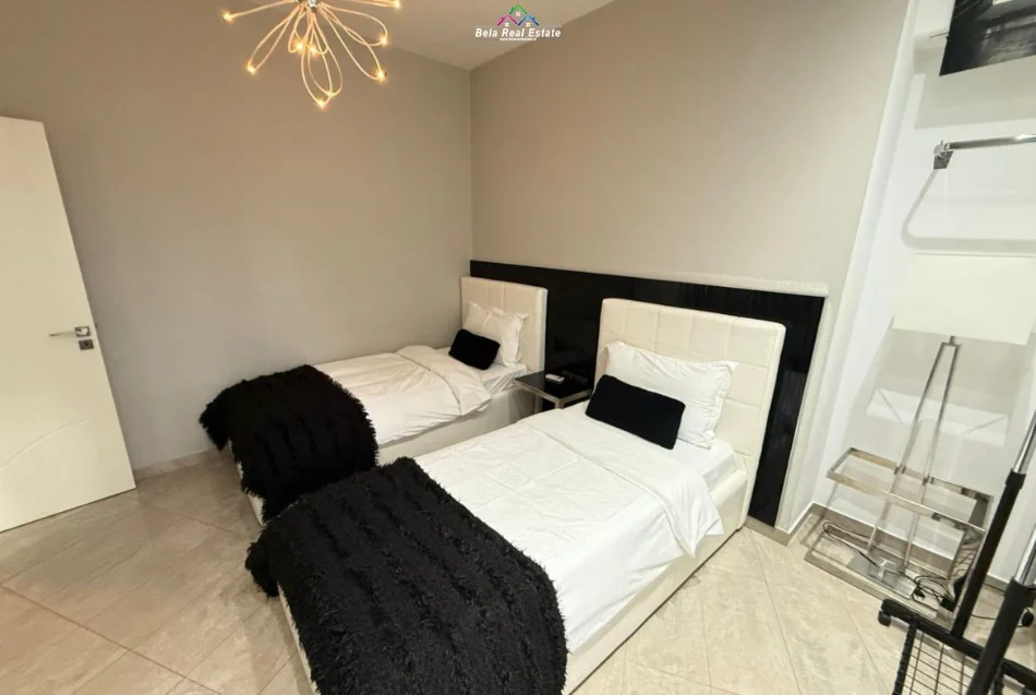 Tirane, jepet me qera apartament 2+1+Ballkon Kati 8, 96 m² 1.000 € (prane Credins Bank)