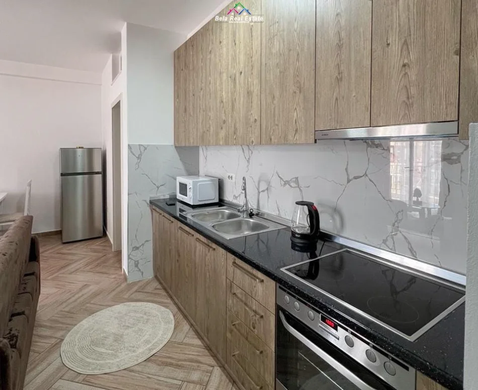 Tirane, jepet me qera apartament 2+1 Kati 6, 80 m² 675 € (Rruga Abdyl Pajo)