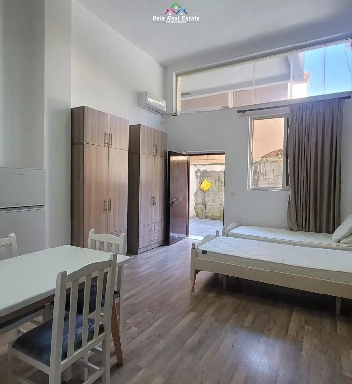 Tirane, jepet me qera garsonier 1+1 Kati 1, 40 m² 470 € (rruga bardhyl)