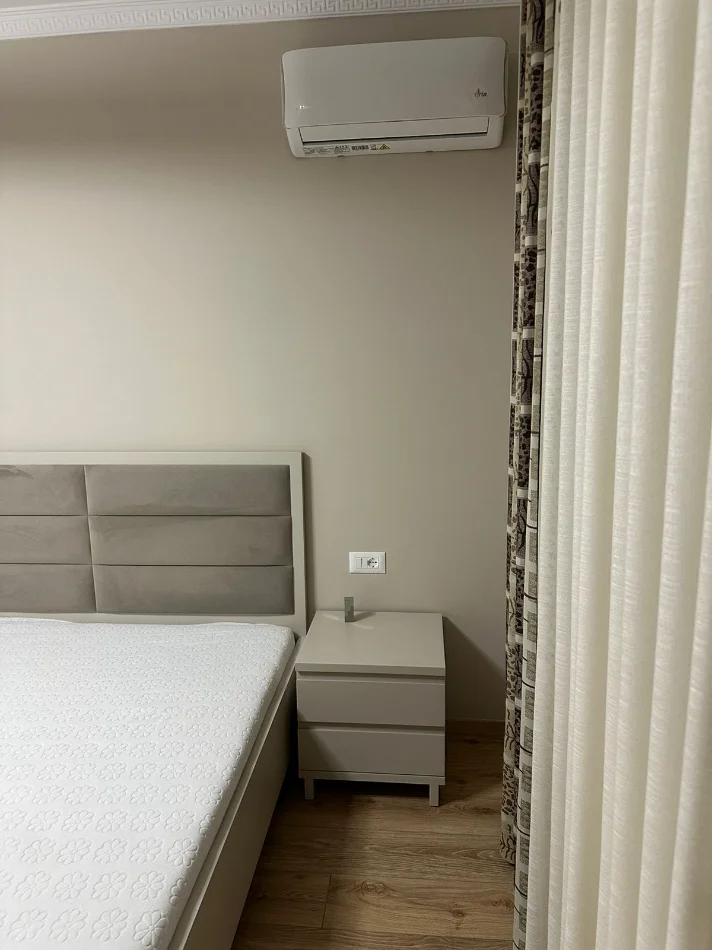 Tirane, jepet me qera apartament 1+1+Ballkon Kati 6, 62 m² 400 € (Astir)